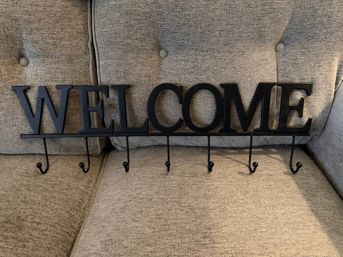 Welcome - Metal Wall-Mounted 7-Hook Coat Hanger