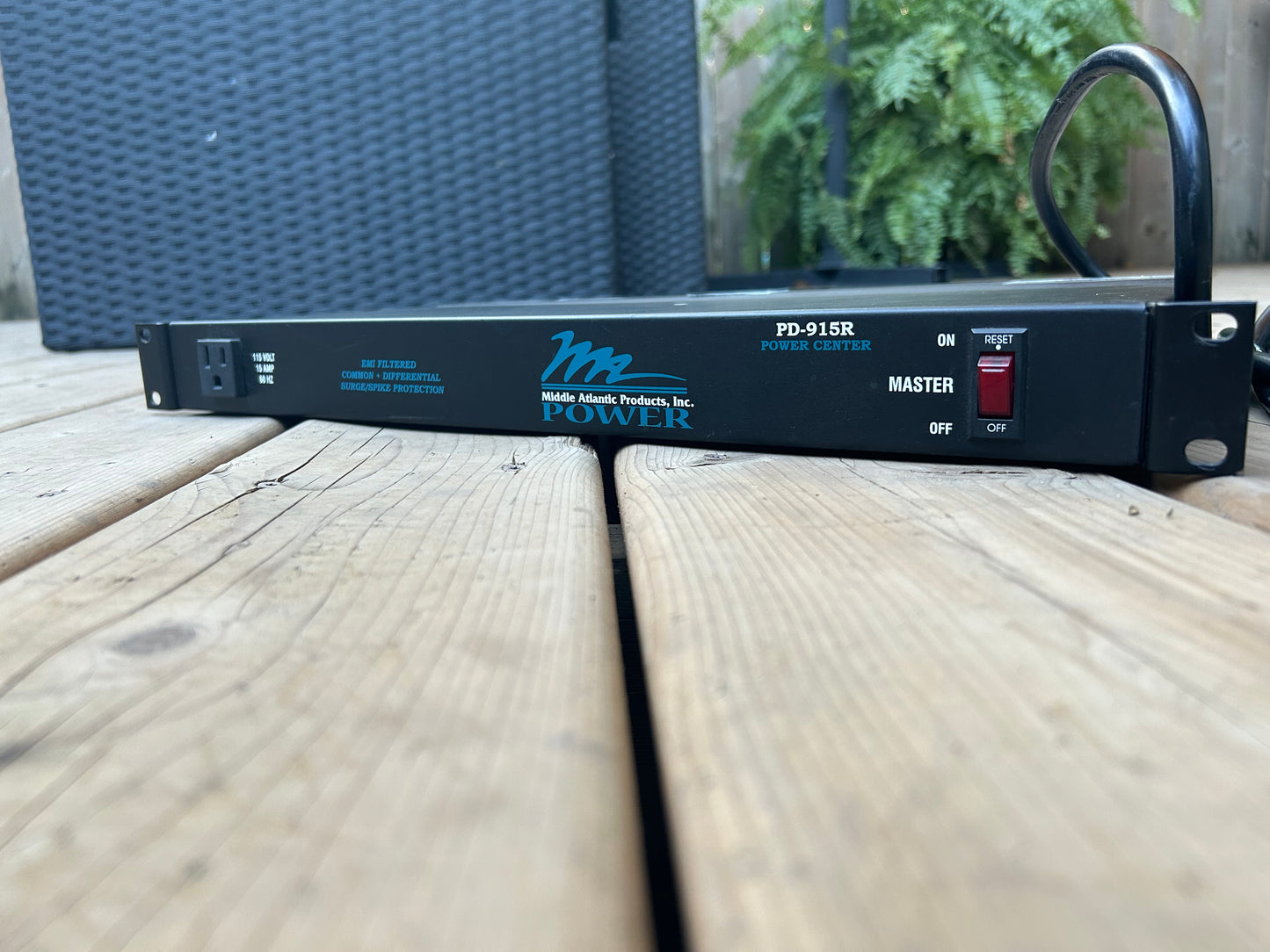 Middle Atlantic Select Series PD-915R 9-Outlet Rackmount Power Center