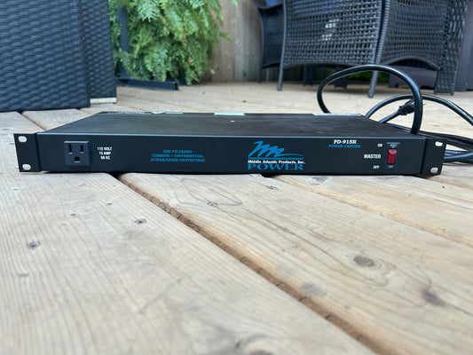 Middle Atlantic Select Series PD-915R 9-Outlet Rackmount Power Center