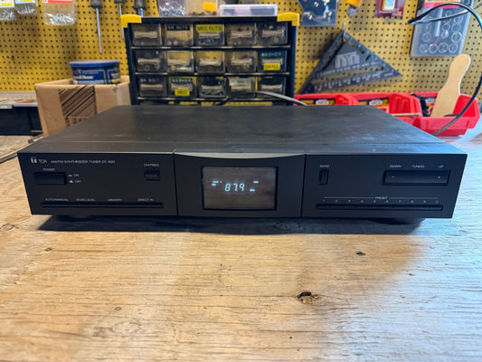 TOA DT-920 AM/FM Synthesizer Stereo Tuner (Not Tested)