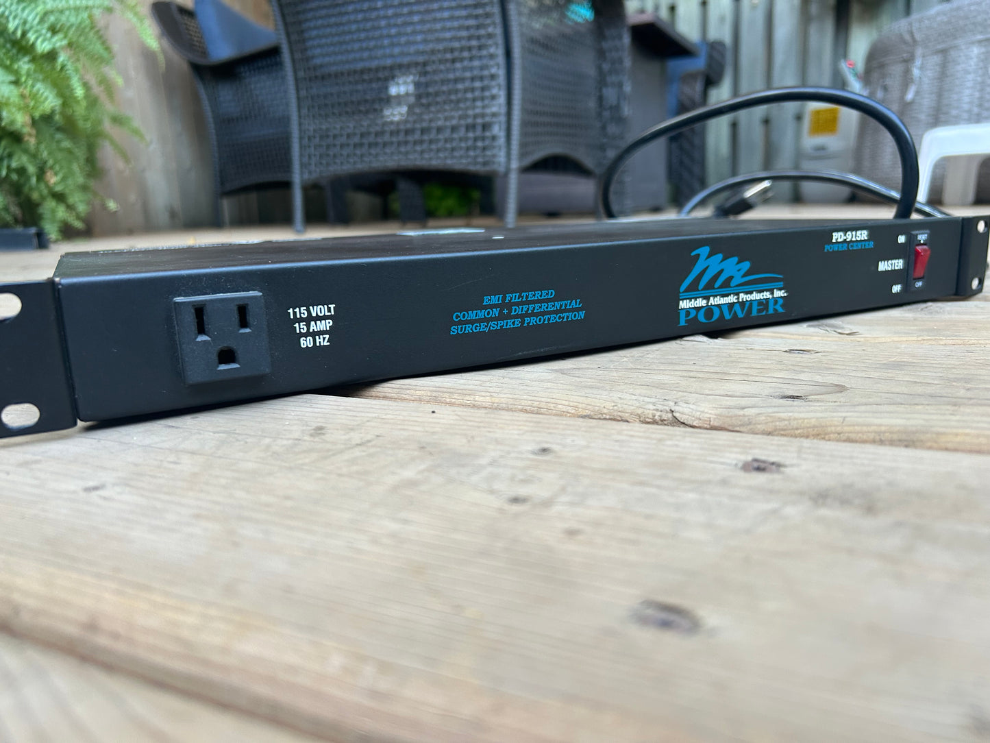 Middle Atlantic Select Series PD-915R 9-Outlet Rackmount Power Center