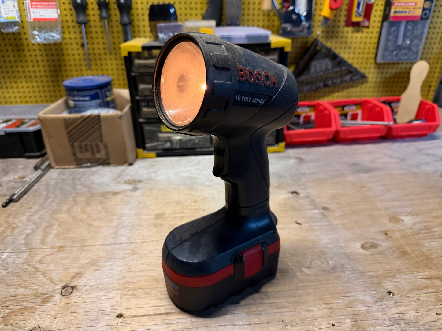 BOSCH Battery Power Tool Combo - Circular Saw, Impact Driver, Light