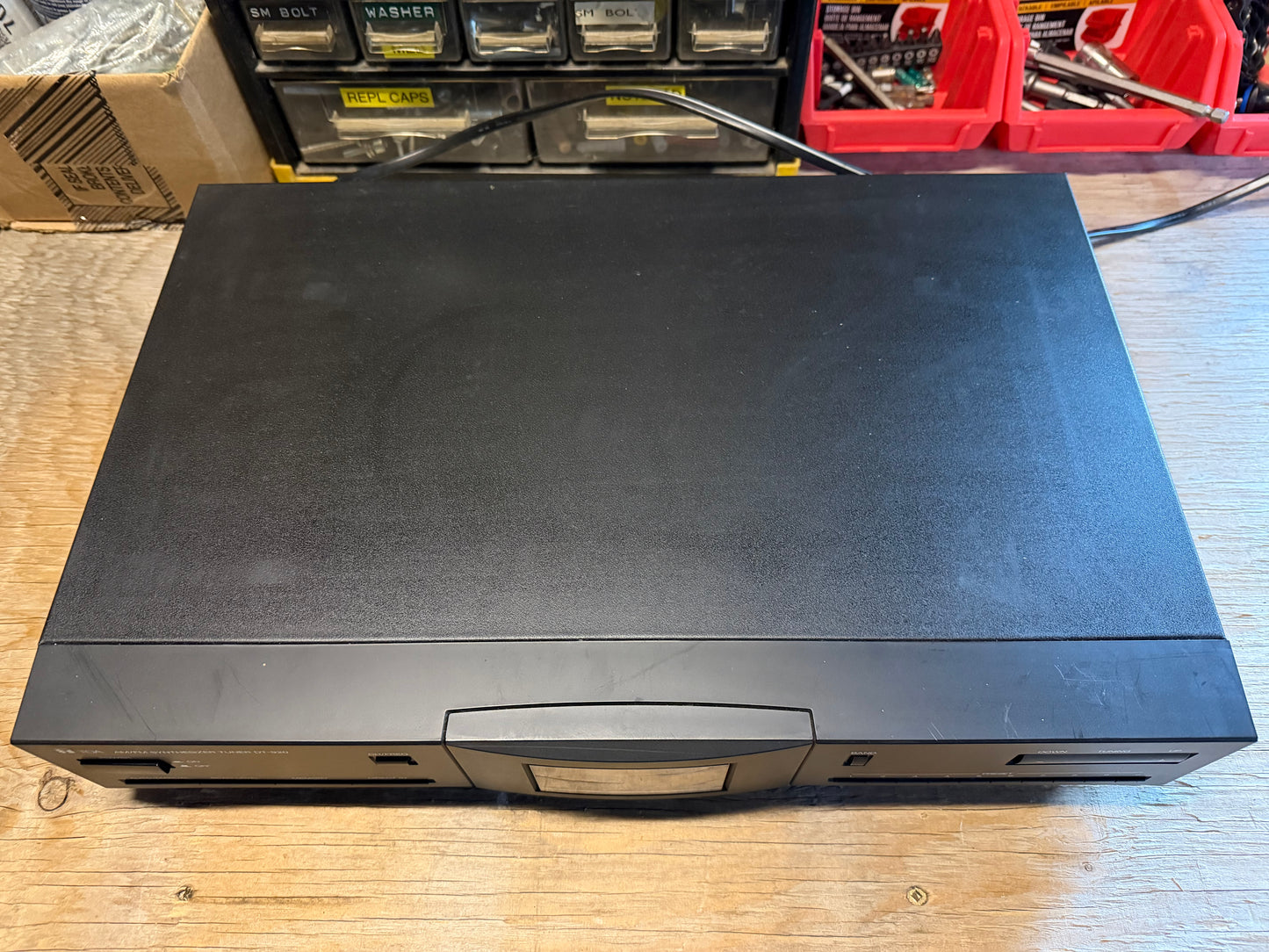 TOA DT-920 AM/FM Synthesizer Stereo Tuner (Not Tested)